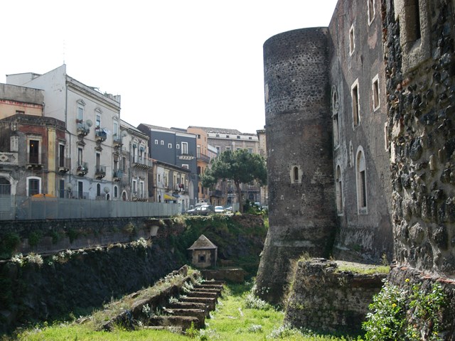 Castello Ursino 3.jpg